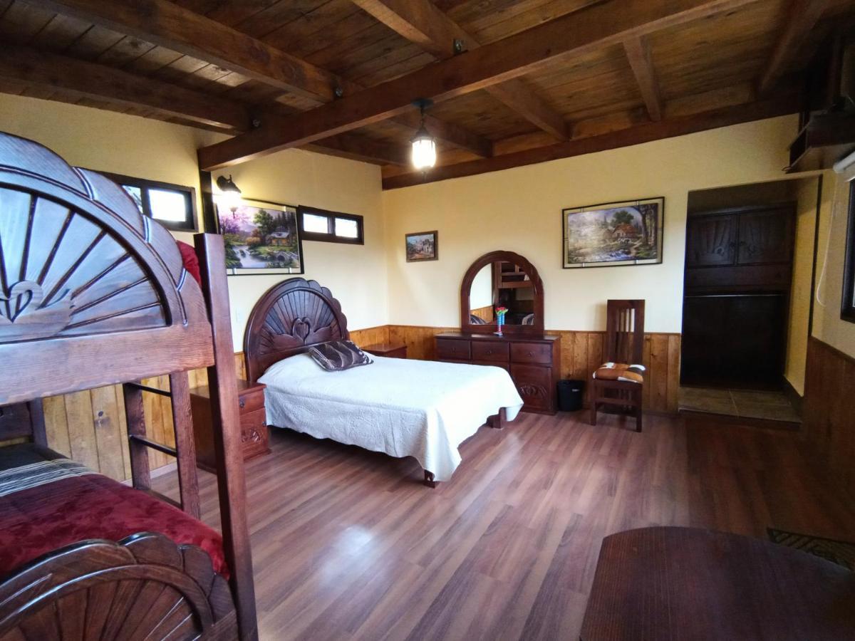 Hotel La De Lola *